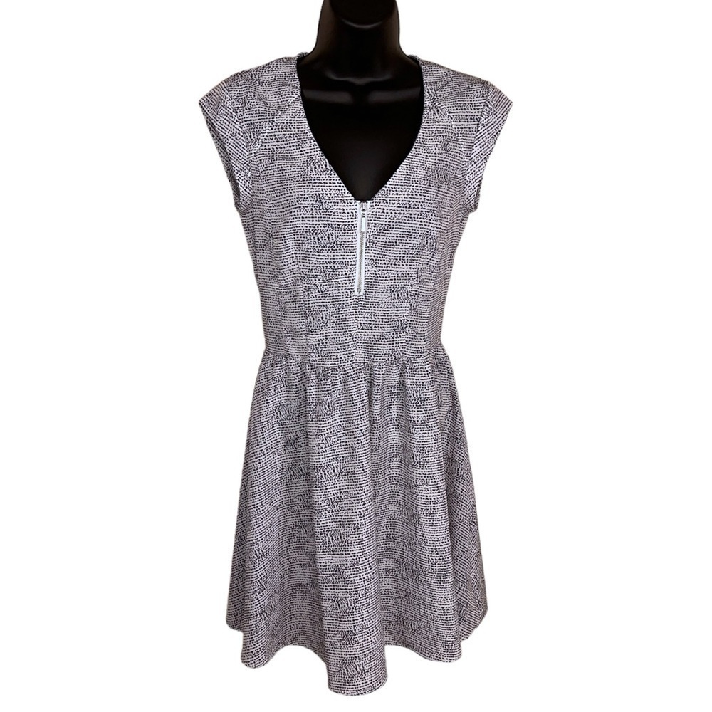 SIZE 4 H&M BLACK AND WHITE DRESS RETRO LOOK SHORT SLEEVE CAP SLEEVE